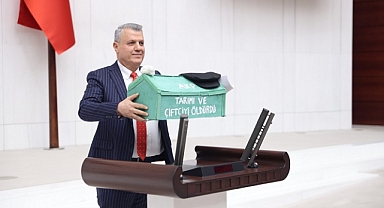 Barut: Maket tabuttan korktular
