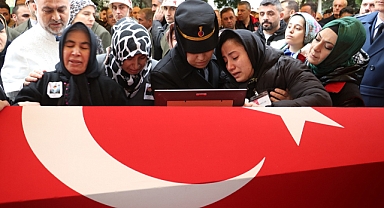 ŞEHİDİMİZ VATAN TOPRAĞINDA