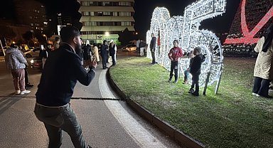 Adana ve Mersin'de yeni yıl kutlandı
