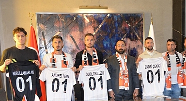 ADANASPOR’DA DÖRT İMZA BİRDEN