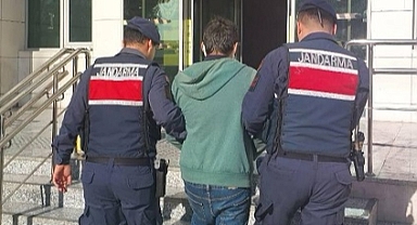 JANDARMANIN DİKKATİ FİRARİYİ YAKALATTI
