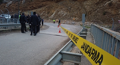 SAİMBEYLİ'DE ARAÇ BARAJ GÖLÜNE UÇTU