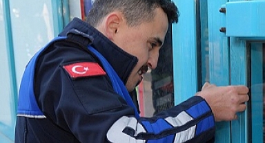 ‘Adana’da bir marketi mühürlendiniz mi?’