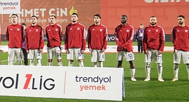İLK YARI SONUCUNA GÖRE ADANASPOR 1-0 MAĞLUP!