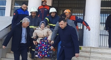 OKULUN ÇATISI UÇTU!