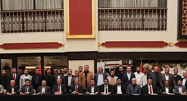 Erbakan’ı partisi ‘istifalarla’ çözülüyor