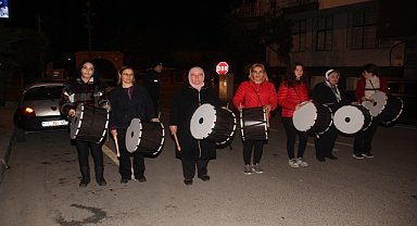 Kadın ramazan davulcuları mesaiye başladı