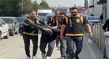 KIZ ARKADAŞINI TEHDİT EDİP ADANA'YA KAÇTI!