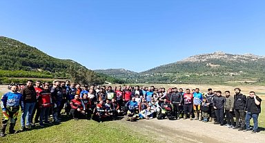Motokros tutkunları Adana'da buluştu