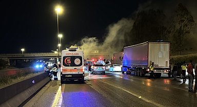 2 ARACA ÇARPIP ALEV ALAN CİPTE 2 YARALI...