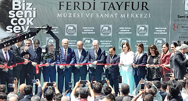 Ferdi Tayfur müzesi ve sanat parkı açıldı