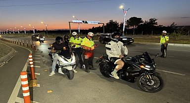 Denetimlerde 16 motosiklet trafikten menedildi