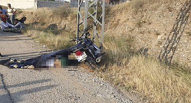 Elektrik direğine çarpan motosikletin sürücüsü öldü
