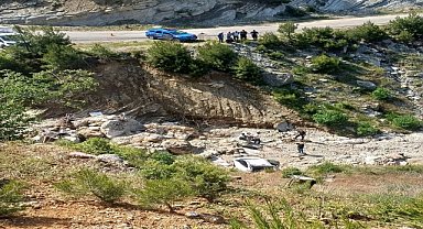 Feke'de otomobil uçuruma yuvarlandı: 2 kişi yaralandı