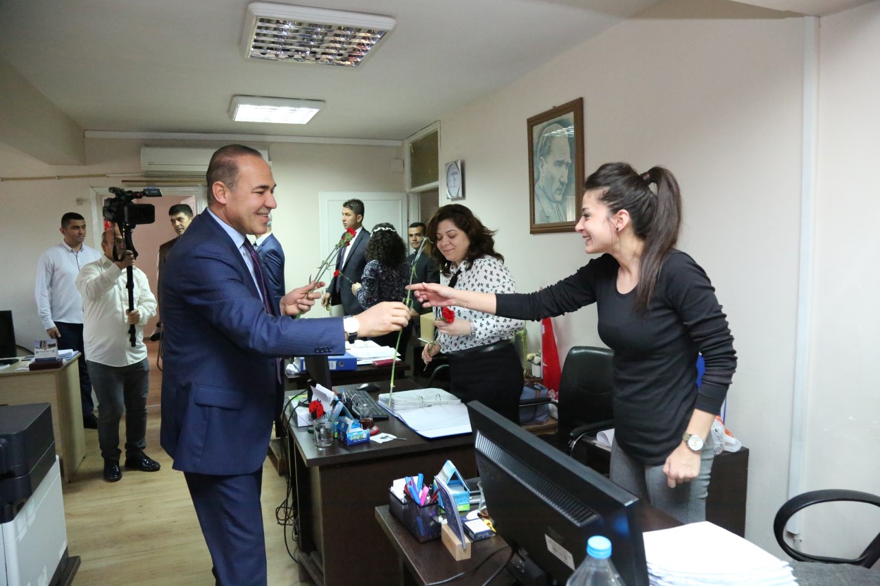 Sözlü, ASKİ'de Çalışan Kadınları Unutmadı