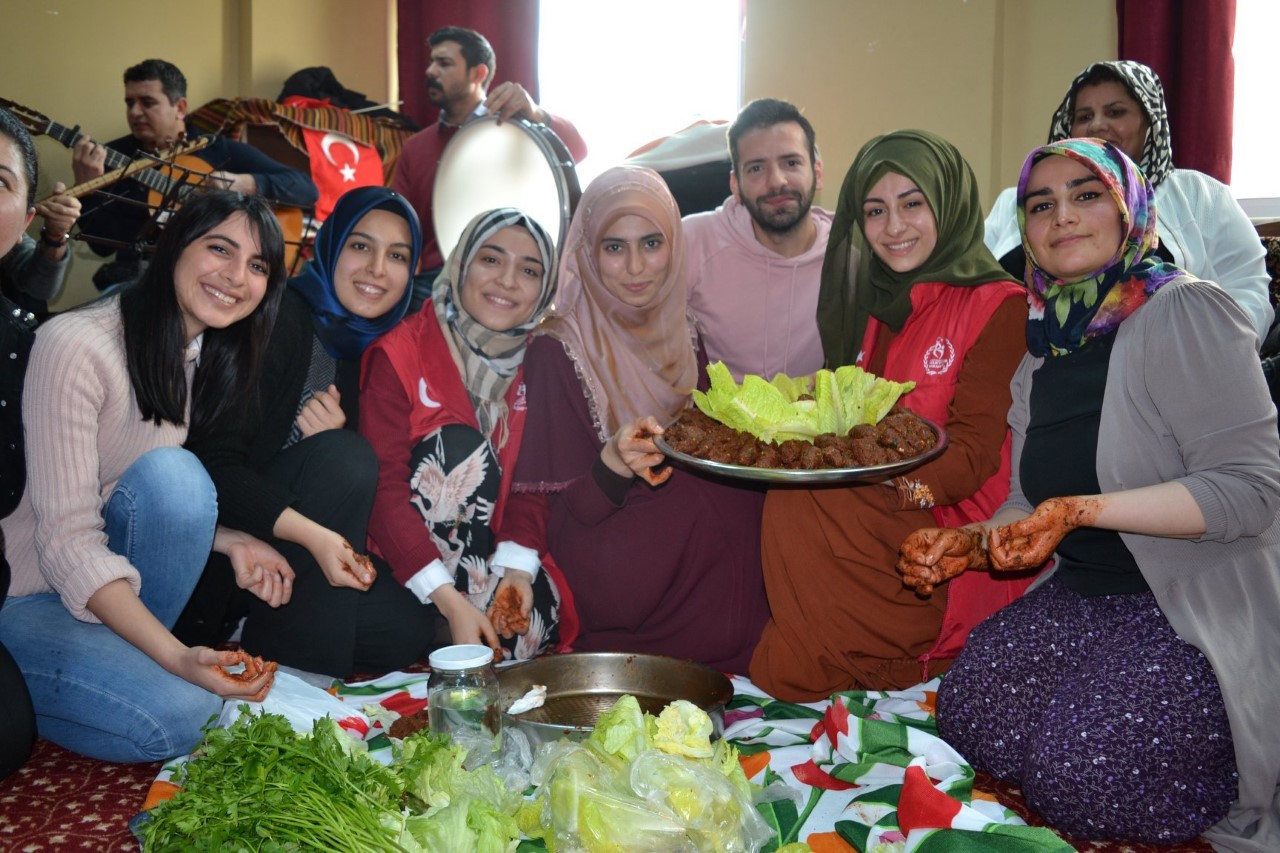 “Gençlerin İyilik Ağacı” projesi