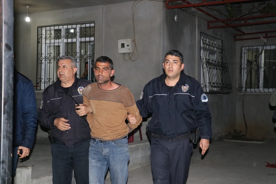 Polise ateş açtı