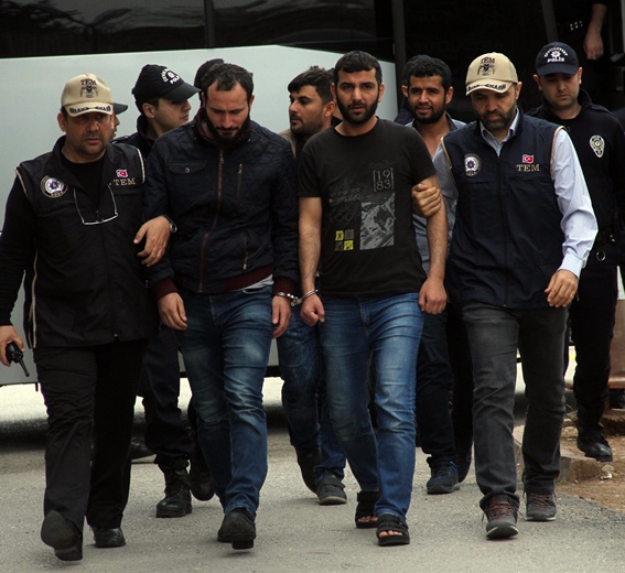 DEAŞ'tan sakalını kesenlere işkence