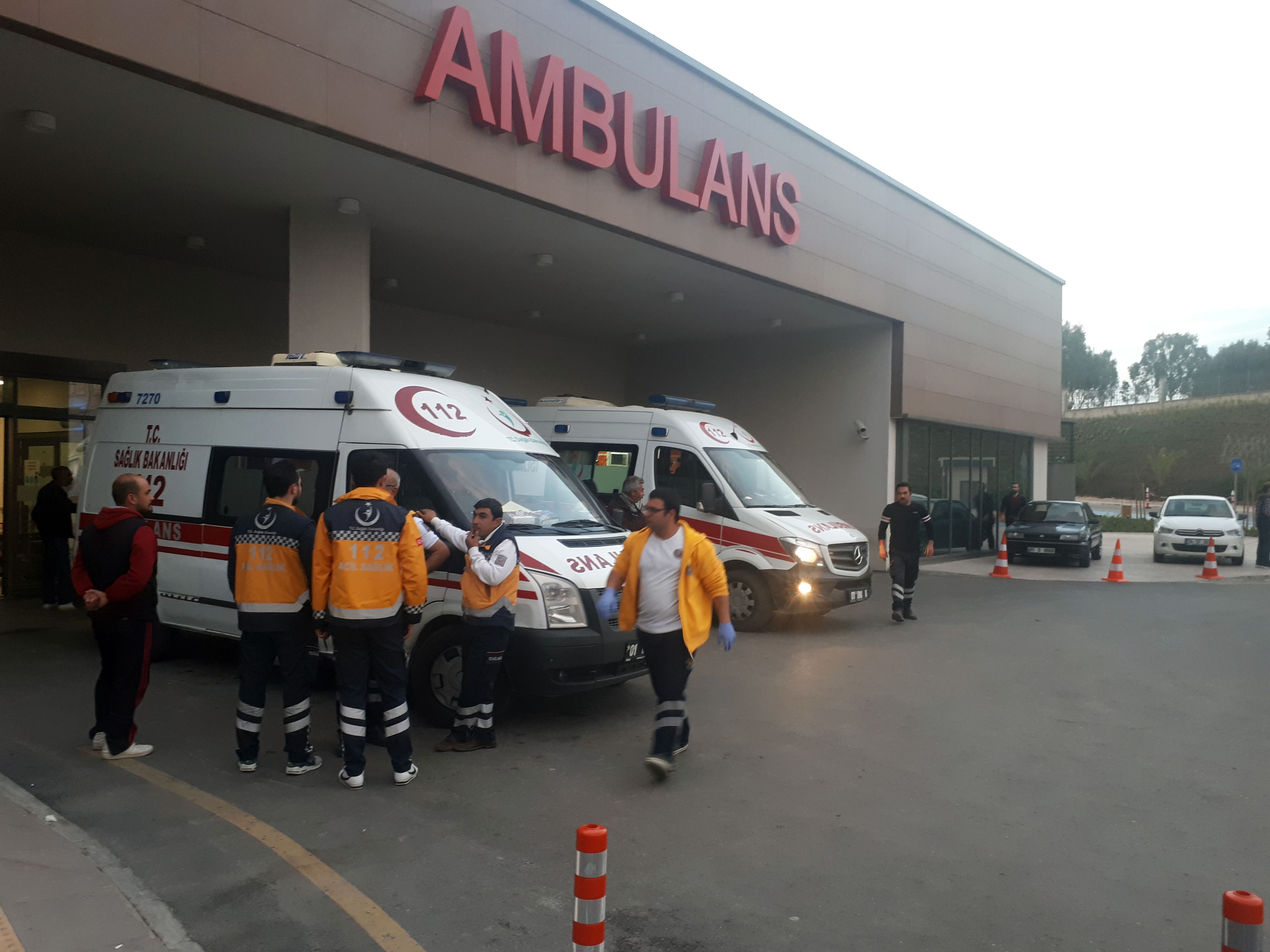 Bıçaklanan genç yaşama 15 gün tutunabildi