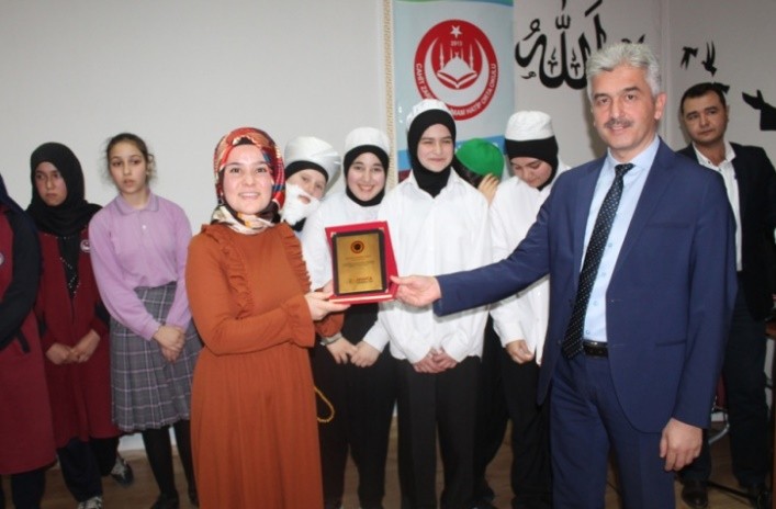 İmam Hatip Lisesi öğrencileri kıyasıya yarıştı