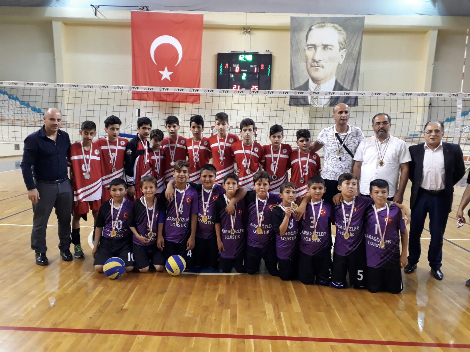 Okullararası Voleybol Küçükler Yarı Final Müsabakaları sona erdi