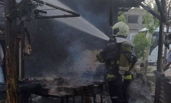 Adana'da yangın çıkan kebapçı dükkanı kül oldu