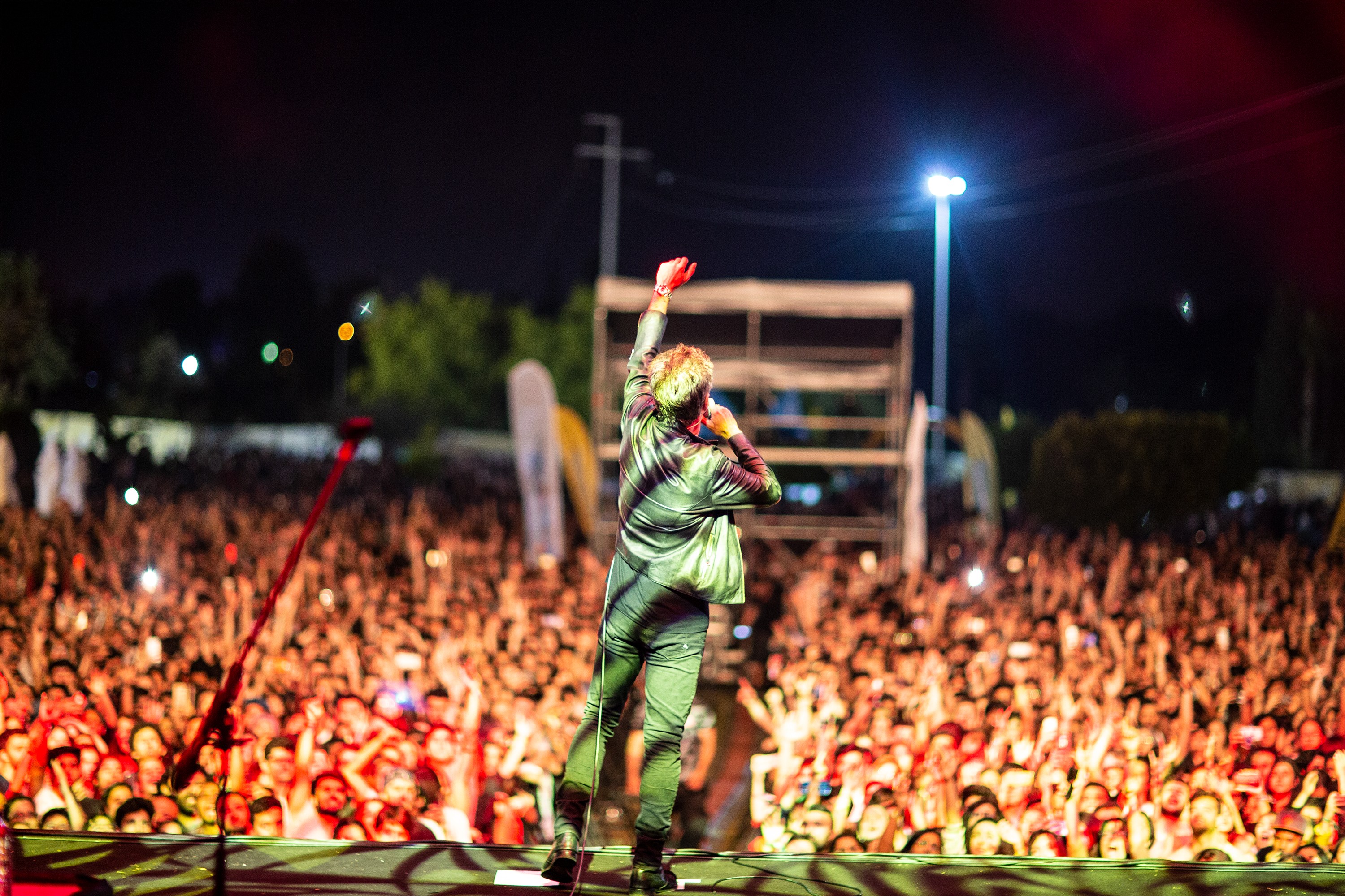 Binlerce müziksever Çukurova Rock Festivali'ne akın etti