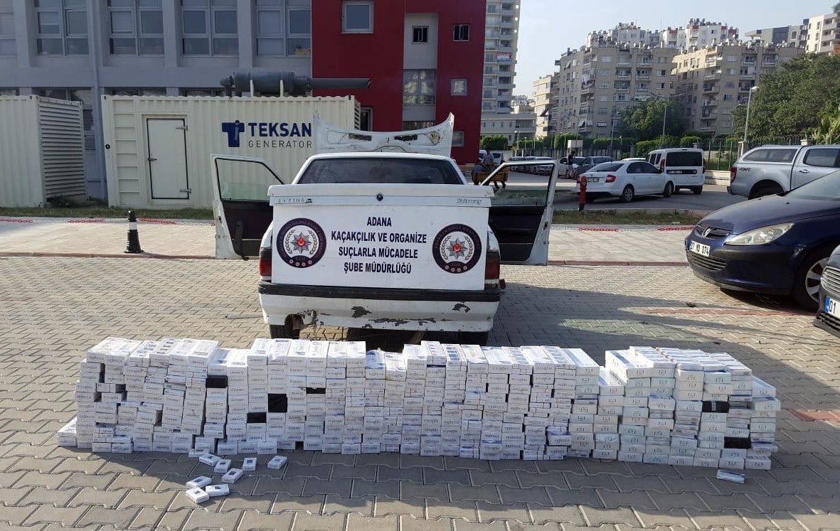 Otomobilin her yerinden kaçak sigara çıktı