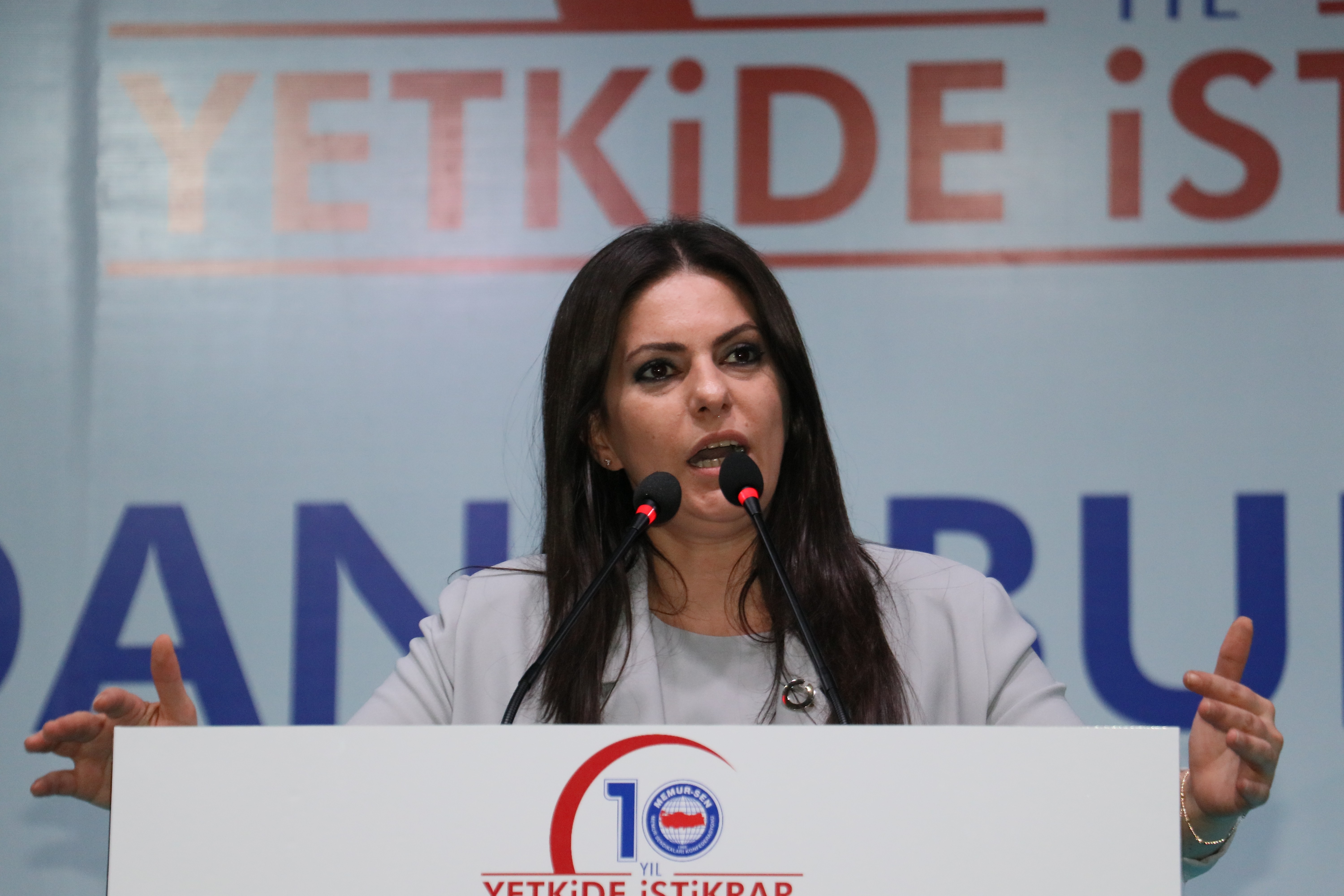 Bakan Sarıeroğlu Memur-Sen Adana buluşmasına katıldı