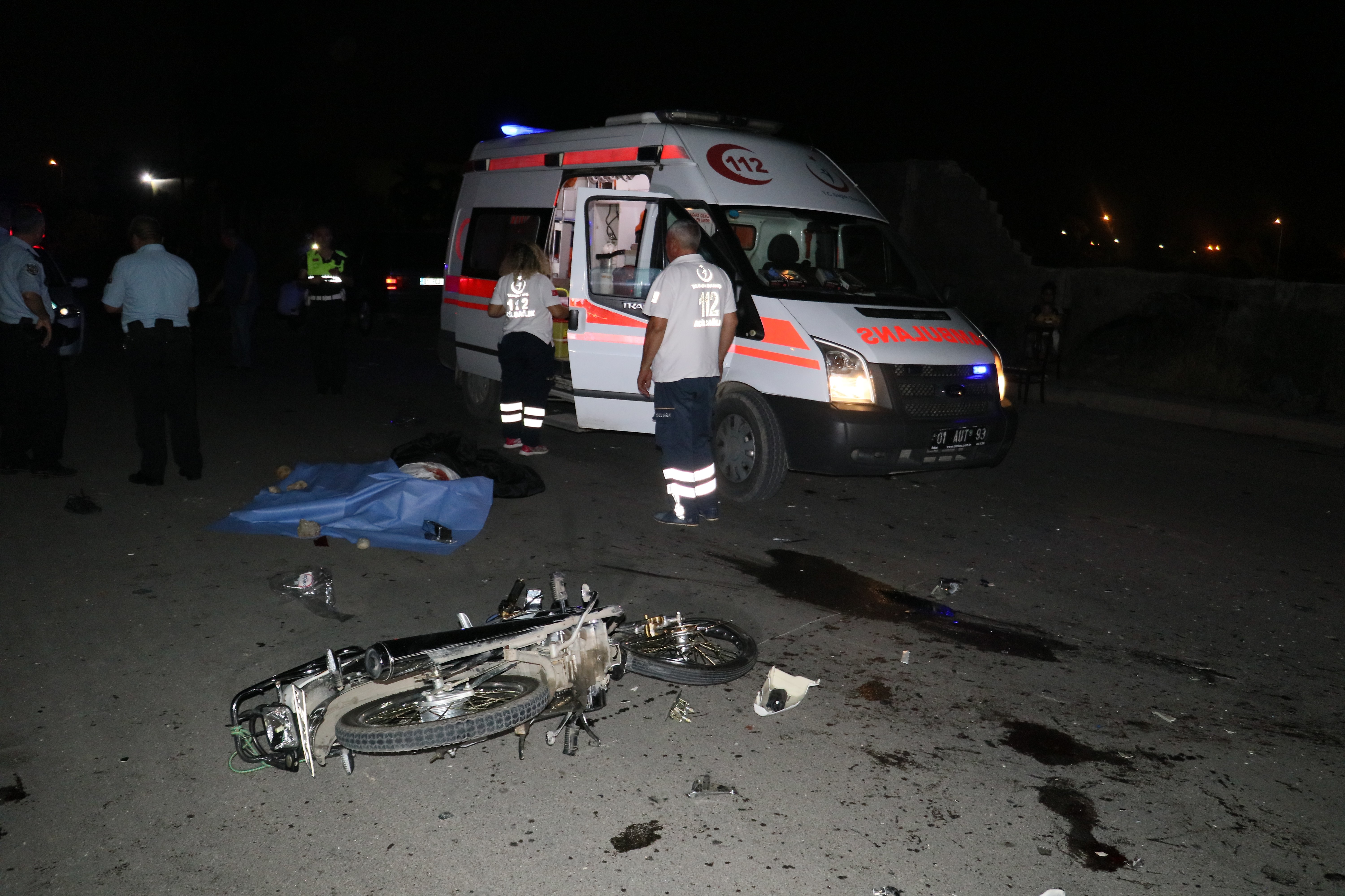 Adana’da ciple motosiklet çarpıştı: 1 ölü, 2 ağır yaralı