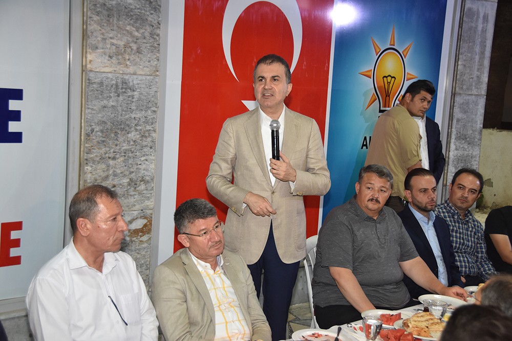 Ömer Çelik muhalefete yüklendi
