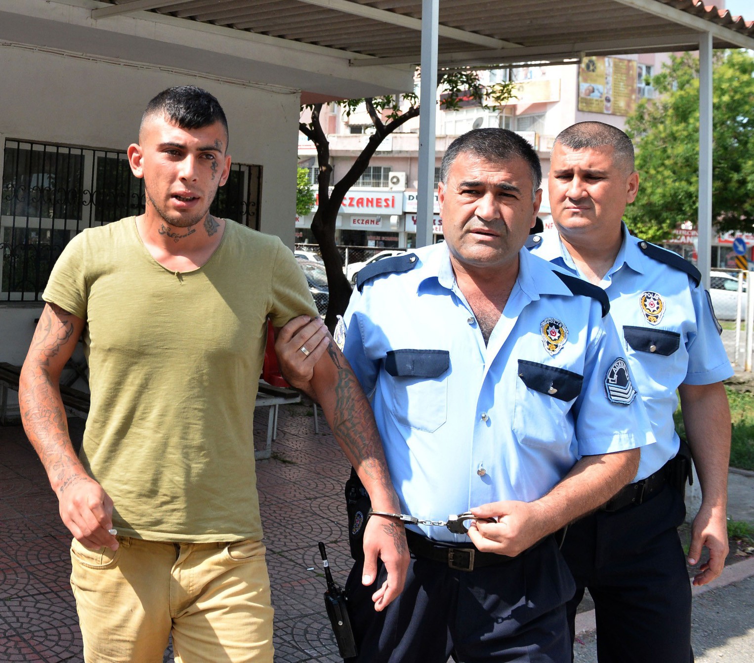 Bebeğini yakan babadan şok sözler