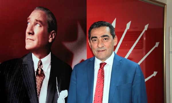 “Suriyelilere değil savaşı körükleyenlere tepki gösterilmeli”