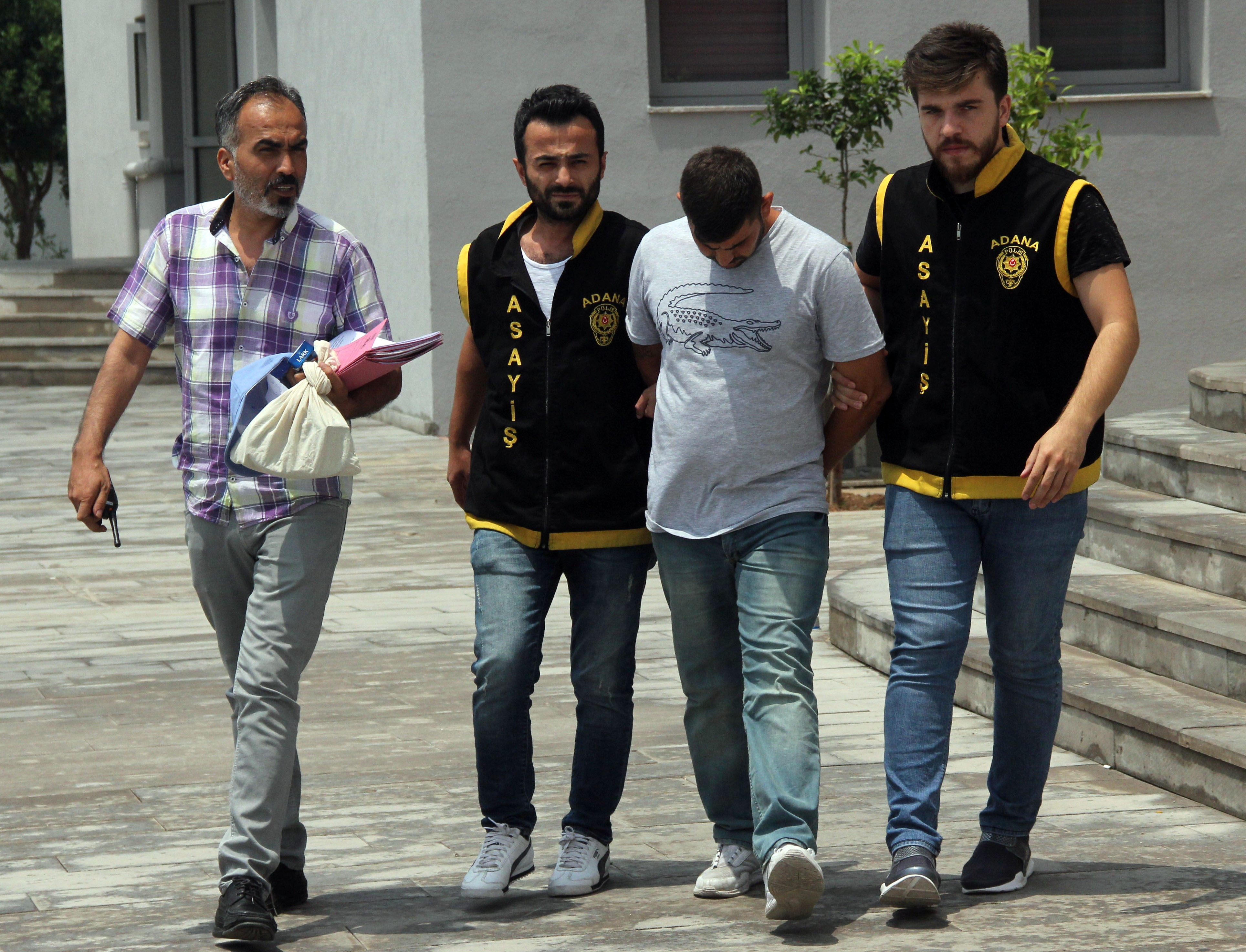 280 bin lira dolandıran sahte polisi, polisler yakaladı