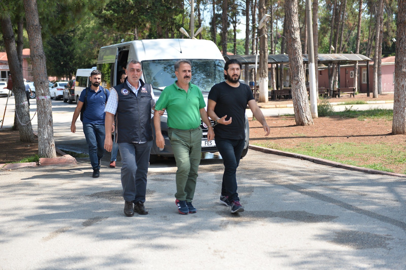 Adana'da PKK/KCK operasyonu: 17 gözaltı