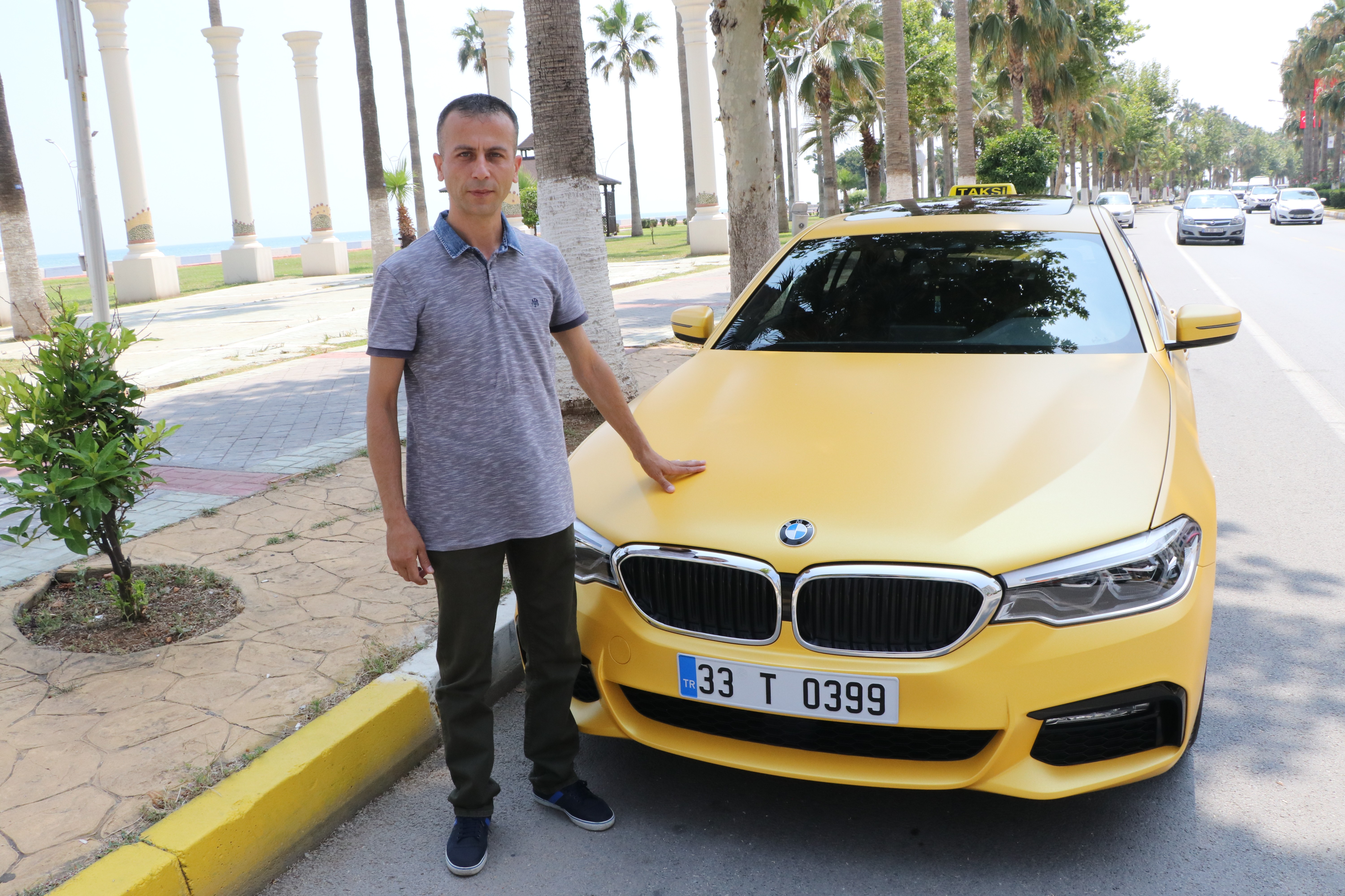 500 bin liralık lüks otomobili taksiye çevirdi