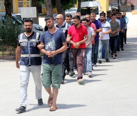 Kahvehane tarayanlara nefes kesen operasyon