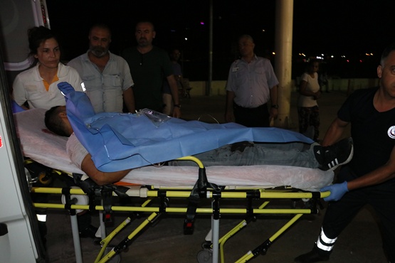 Önce bıçakladılar sonra parasını gasp ettiler