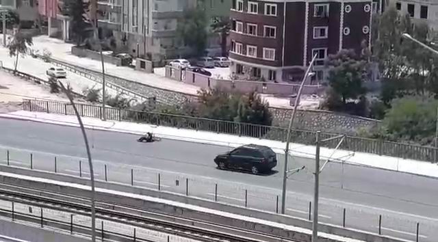 Dilencilikte bisikletten düşme taktiği