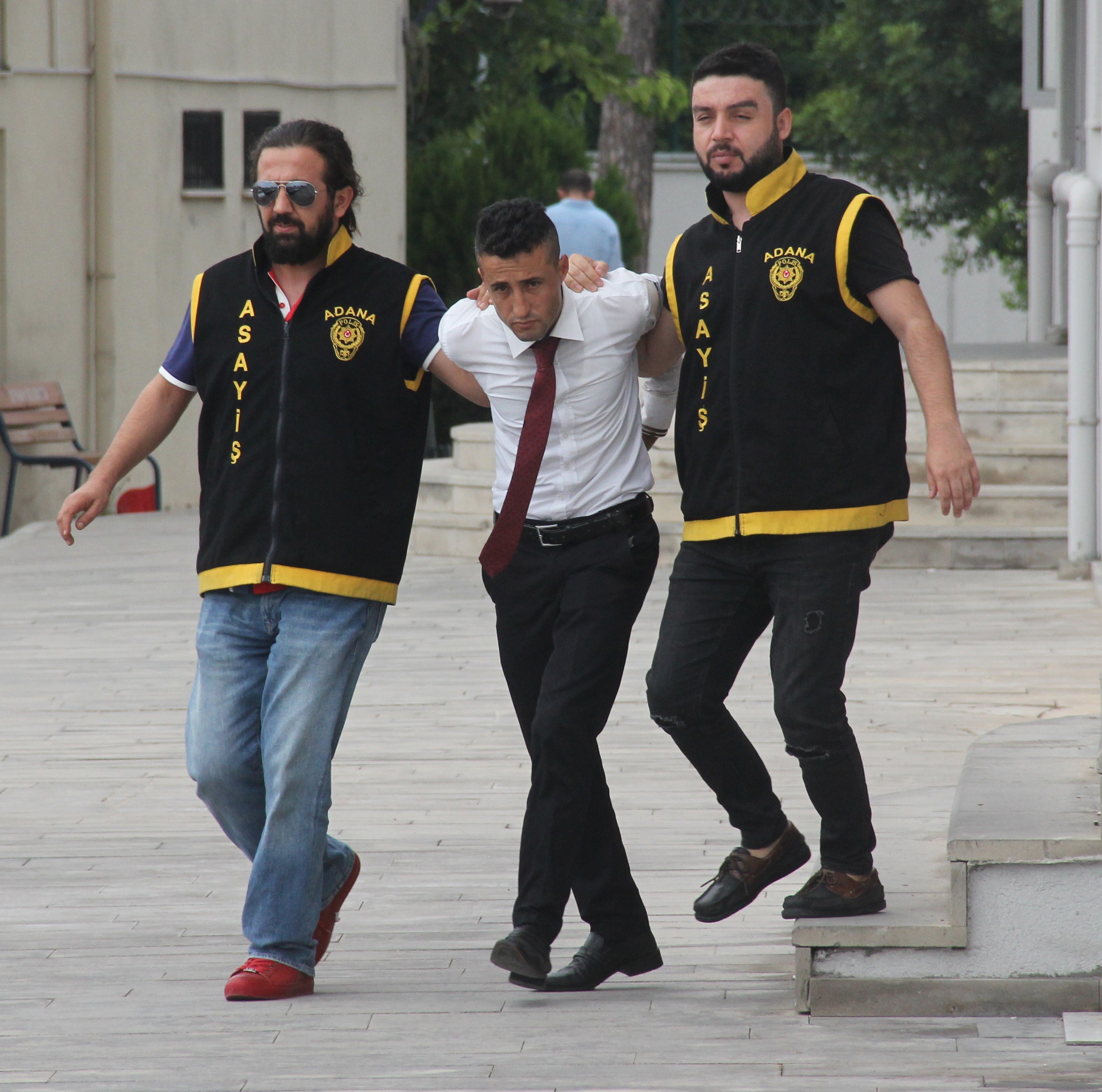 Muavin 200 lira bahşiş veren gurbetçi kadını soydu