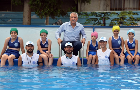 Adana’da portatif havuzlarda güvenli serinlik