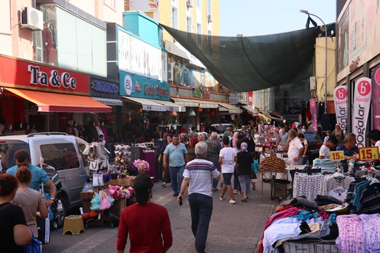 Melek Girmez Çarşısı'na güneş girmesin önlemi