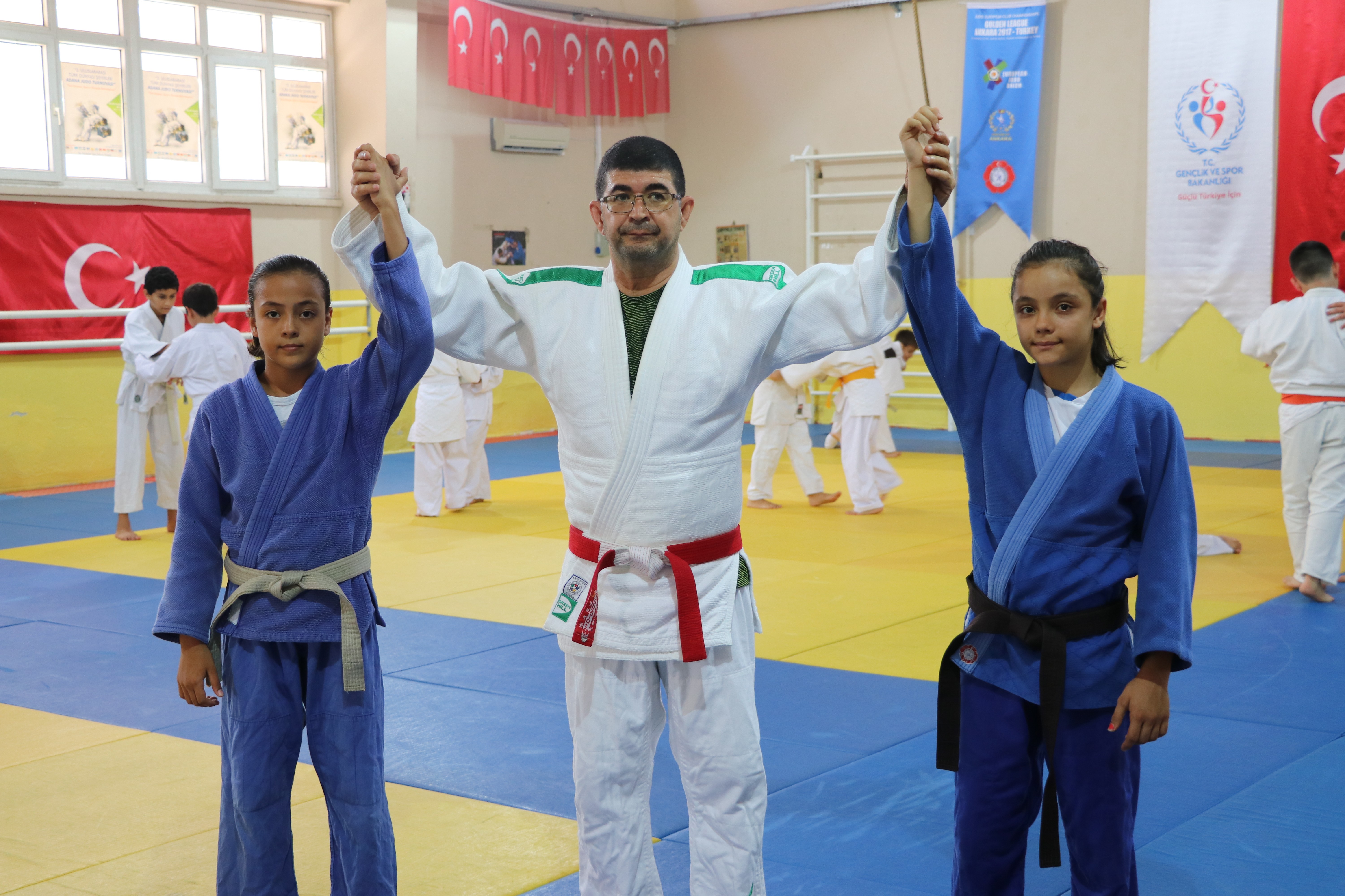 Emanet judogiyle önce Türkiye ardından Balkan şampiyonu oldular