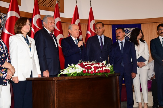 Bahçeli'den Sözlü'ye yakın ilgi