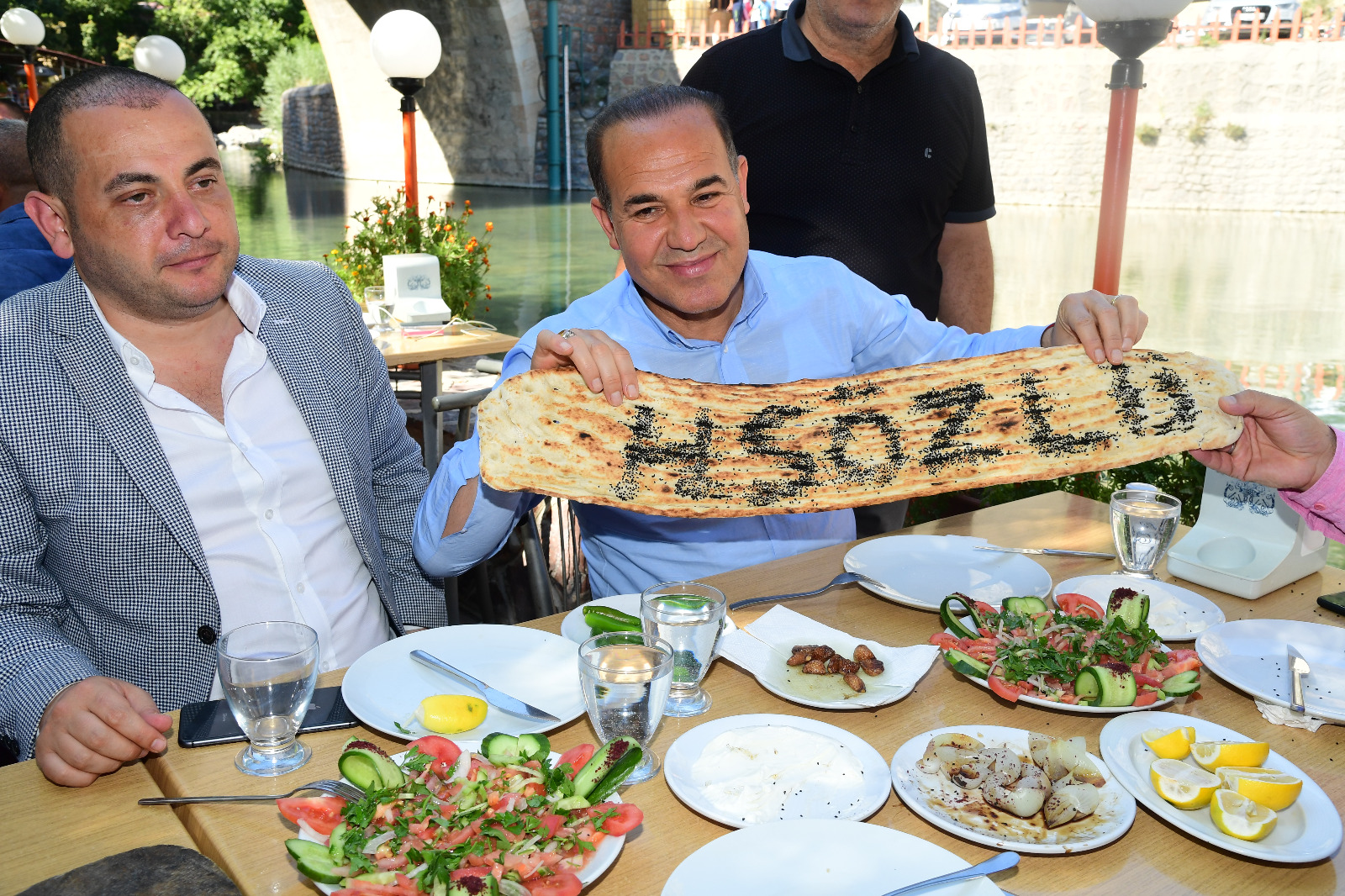Sözlü Pozantılılar ile bütünleşti