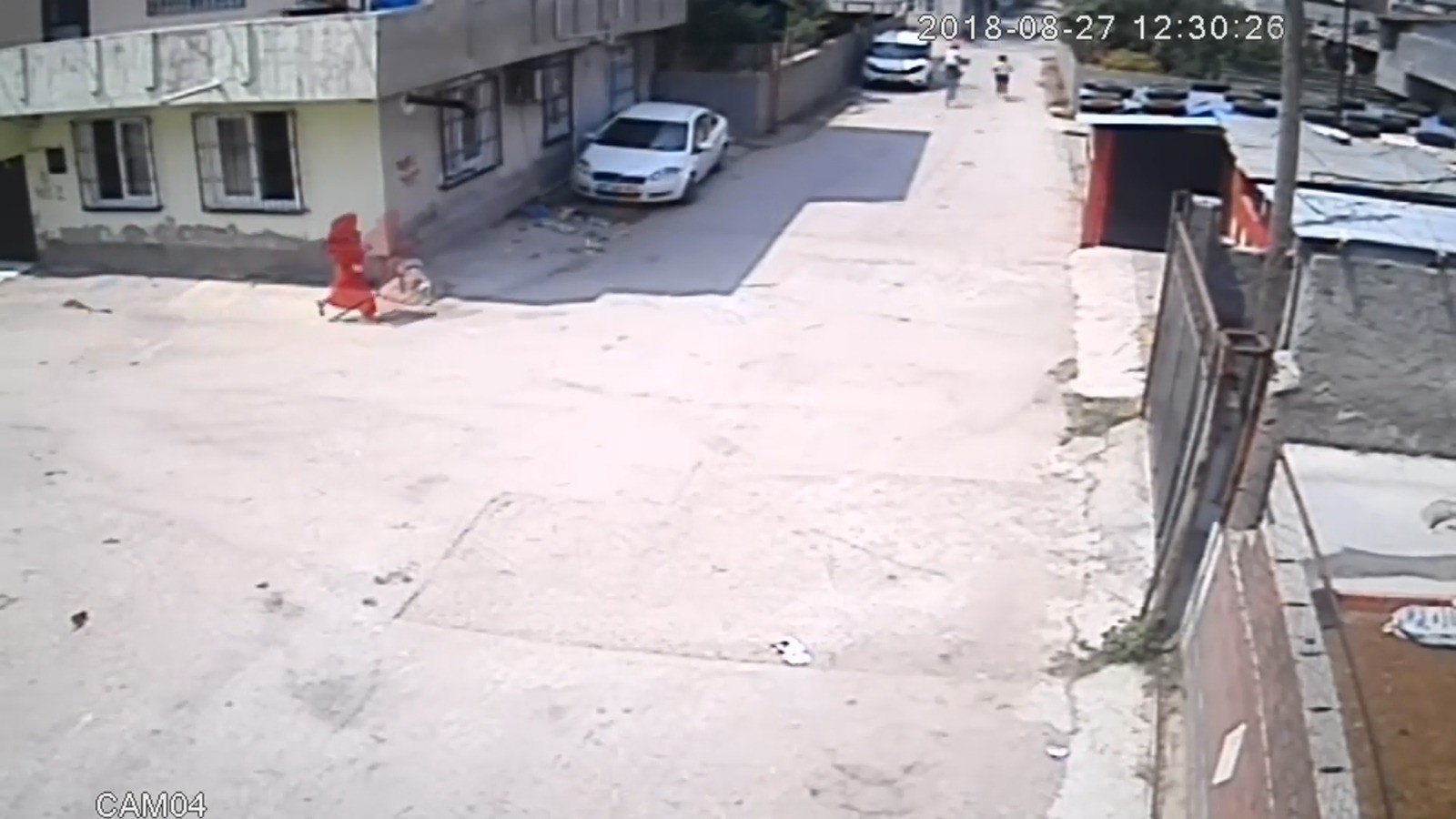 Hırsızı aile boyu kovaladılar