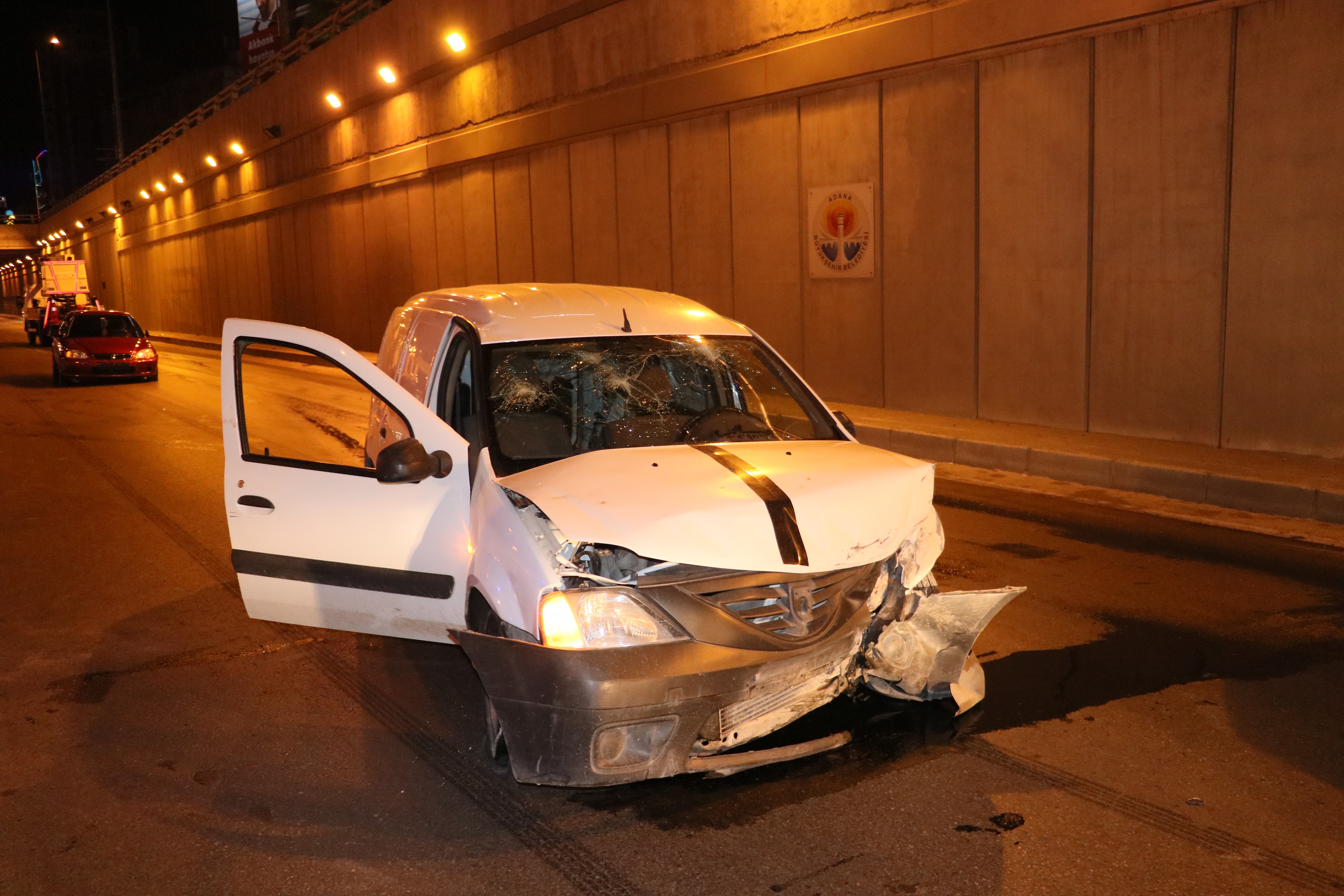Adana’da trafik kazası: 2 yaralı