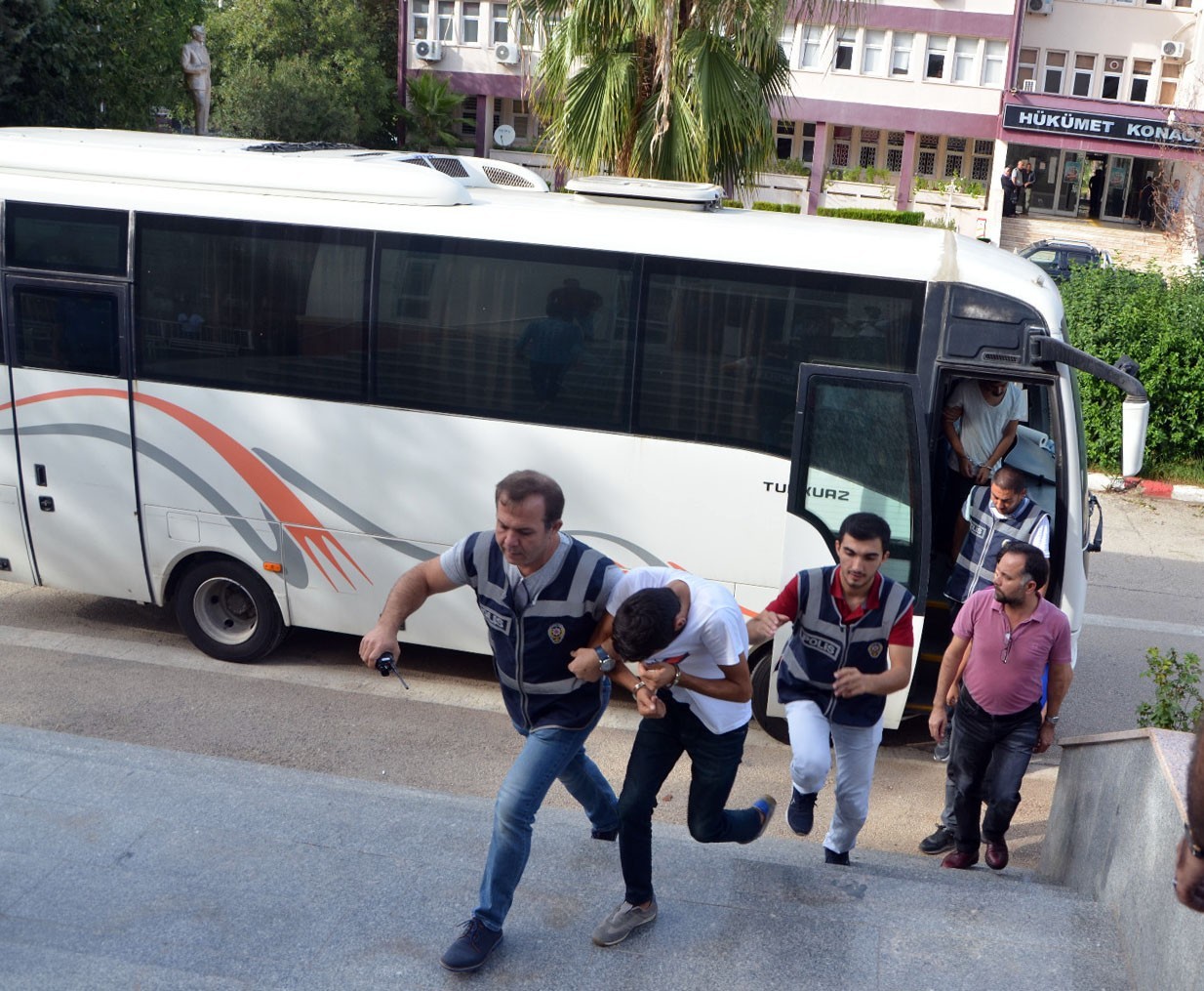 Yasa dışı bahis çetesinin hesabından 250 bin lira çıktı