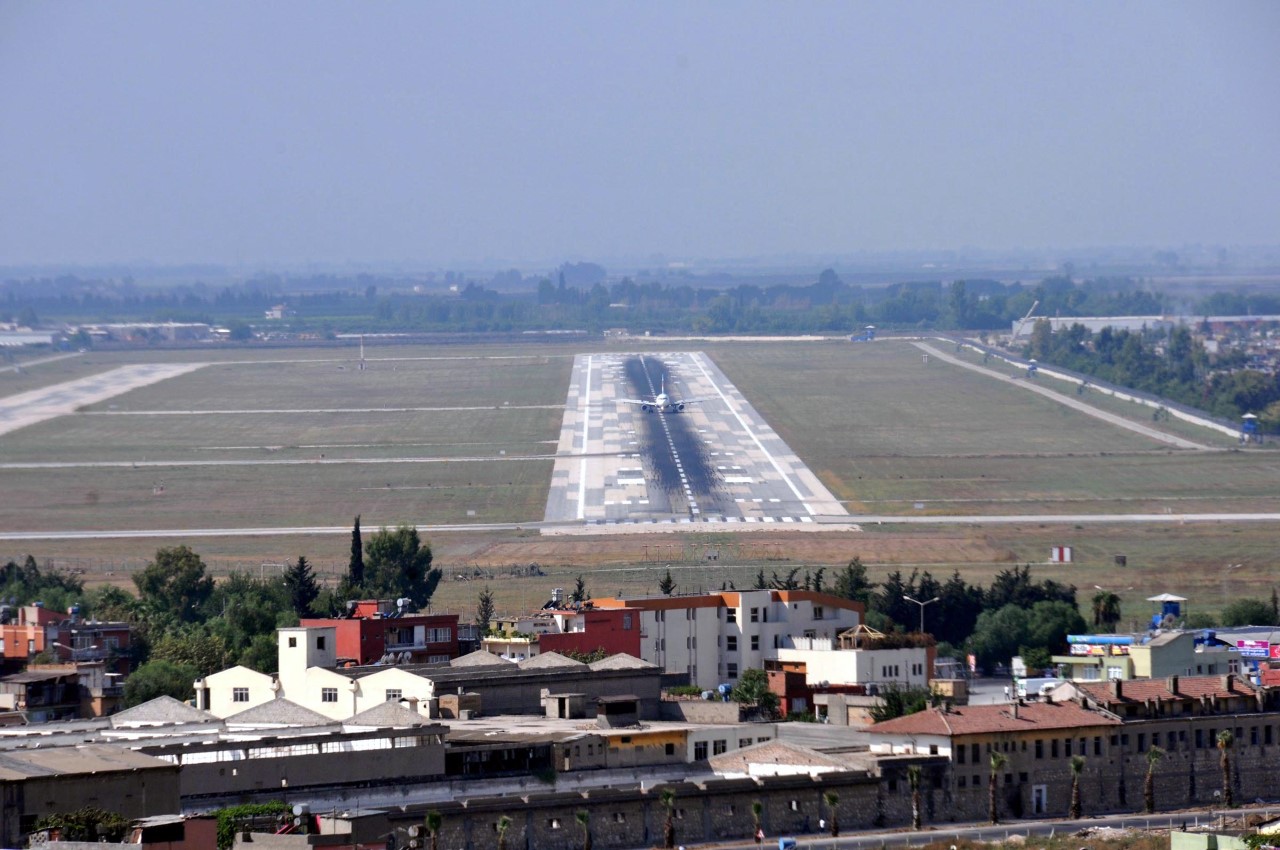 ''Adana Havaalanı kapatılamaz