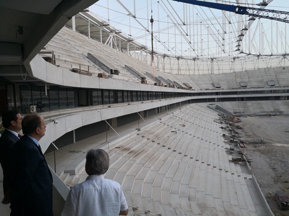 Stadyumu inceliyorlar ama açamadılar!